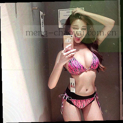 金属质感的软件图标，外形类似燃烧的玫瑰，背景为霓虹渐变